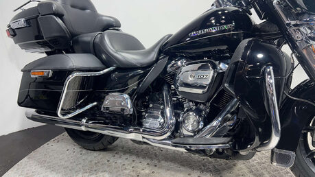 Harley-Davidson Touring 1745 FLHTK Ultra Limited 2017 34K NEW MOT WARRANTY 17