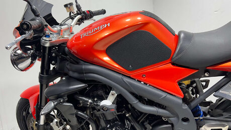 Triumph Speed Triple 2010 32K NEW MOT SERVICED SUPERNAKED 51