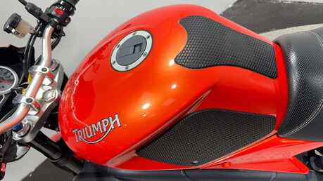 Triumph Speed Triple 2010 32K NEW MOT SERVICED SUPERNAKED 53