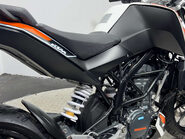 KTM Duke 2016 5k new part 125cc learner naked new mot serviced warranty 19