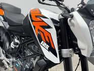 KTM Duke 2016 5k new part 125cc learner naked new mot serviced warranty 23