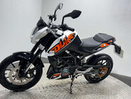 KTM Duke 2016 5k new part 125cc learner naked new mot serviced warranty 5