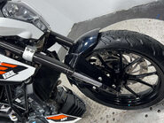 KTM Duke 2016 5k new part 125cc learner naked new mot serviced warranty 22