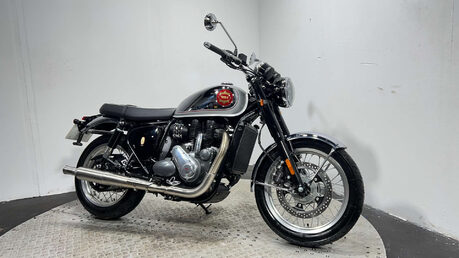 BSA Gold Star 650 2024 only 324 miles retro bike with a twist 650cc single 3