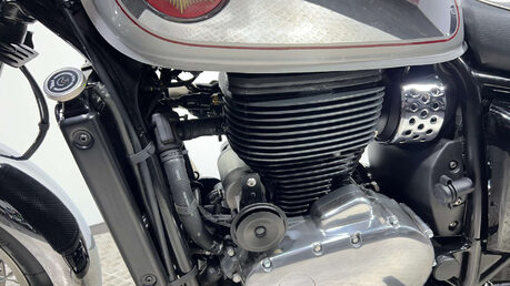 BSA Gold Star 650 2024 only 324 miles retro bike with a twist 650cc single 43