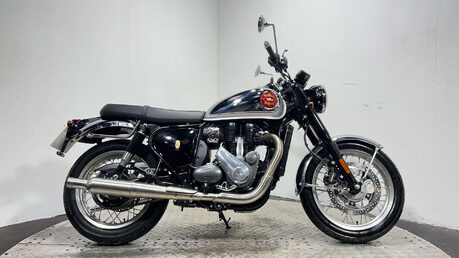 BSA Gold Star 650 2024 only 324 miles retro bike with a twist 650cc single 1