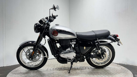 BSA Gold Star 650 2024 only 324 miles retro bike with a twist 650cc single 4