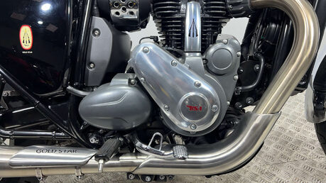 BSA Gold Star 650 2024 only 324 miles retro bike with a twist 650cc single 26
