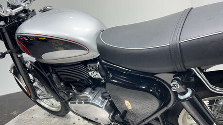 BSA Gold Star 650 2024 only 324 miles retro bike with a twist 650cc single 47
