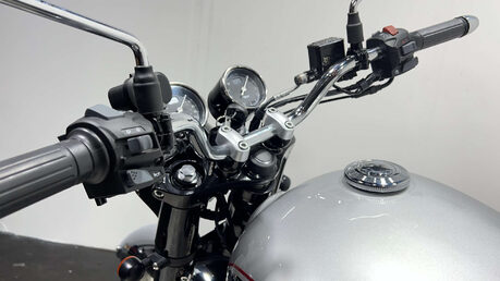BSA Gold Star 650 2024 only 324 miles retro bike with a twist 650cc single 49