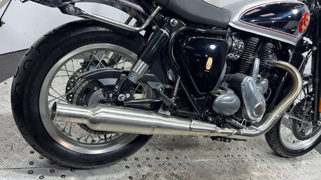 BSA Gold Star 650 2024 only 324 miles retro bike with a twist 650cc single 9