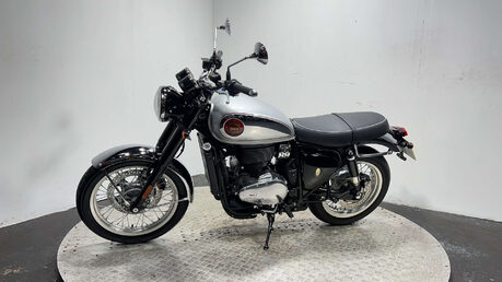BSA Gold Star 650 2024 only 324 miles retro bike with a twist 650cc single 53