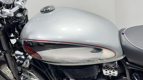 BSA Gold Star 650 2024 only 324 miles retro bike with a twist 650cc single 11