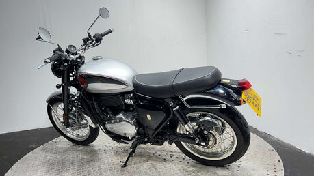 BSA Gold Star 650 2024 only 324 miles retro bike with a twist 650cc single 6