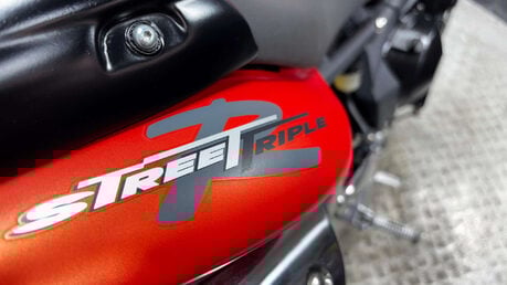 Triumph Street Triple R 2009 21K SERVICED WARRANTY VERY CLEAN 675CC 34