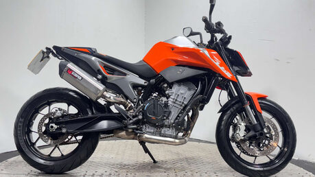KTM Duke 2018 7K EXCELLENT CONDITION NEW MOT WARRANTY SERVICED 790CC 1