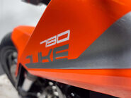 KTM Duke 2018 7K EXCELLENT CONDITION NEW MOT WARRANTY SERVICED 790CC 34