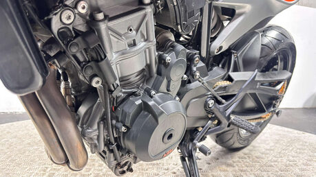 KTM Duke 2018 7K EXCELLENT CONDITION NEW MOT WARRANTY SERVICED 790CC 24