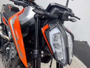 KTM Duke 2018 7K EXCELLENT CONDITION NEW MOT WARRANTY SERVICED 790CC 40
