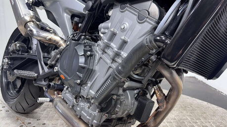KTM Duke 2018 7K EXCELLENT CONDITION NEW MOT WARRANTY SERVICED 790CC 18