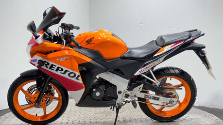 Honda CBR REPSOL 2017 7K SERVICED WARRANTY MOT 125CC SPORT BIKE 4