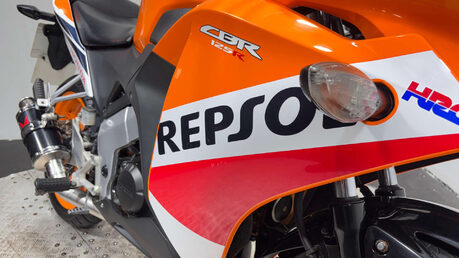 Honda CBR REPSOL 2017 7K SERVICED WARRANTY MOT 125CC SPORT BIKE 34