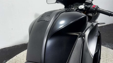 Yamaha R125 125 ABS Super Sports Petrol CVT Euro 4 (15 ps) 12