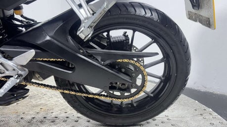 Yamaha MT-125 2017 20K 1 OWNER WARRANTY SERVICED 125CC LEARNER BIKE 33