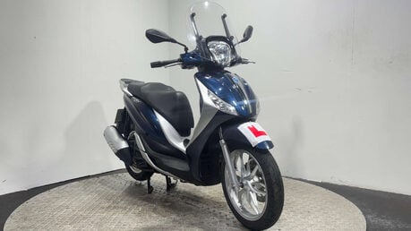Piaggio Medley 2019 9K GREAT CONDITION SERVICED WARRANTY 125CC SCOOTER 2