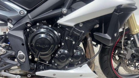 Triumph Street Triple 2016 66 PLATE 7K SERVICED WARRANTY VERY CLEAN SC PROJECT EXHAUST 39