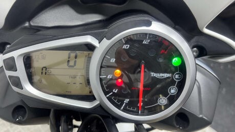 Triumph Street Triple 2016 66 PLATE 7K SERVICED WARRANTY VERY CLEAN SC PROJECT EXHAUST 37
