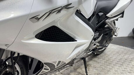 Honda VFR VTEC 2010 14K GREAT CONDITION SERVICED WARRANTY 800CC 18