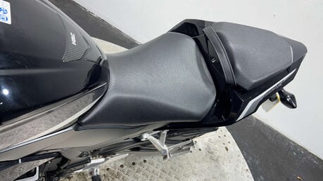 Honda CBR500R CBR 500 2018 9K NEW MOT WARRANTY SERVICED 500CC A2 38