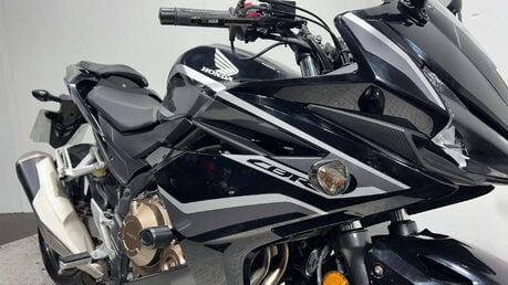 Honda CBR500R CBR 500 2018 9K NEW MOT WARRANTY SERVICED 500CC A2 18