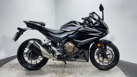 Honda CBR500R CBR 500 2018 9K NEW MOT WARRANTY SERVICED 500CC A2