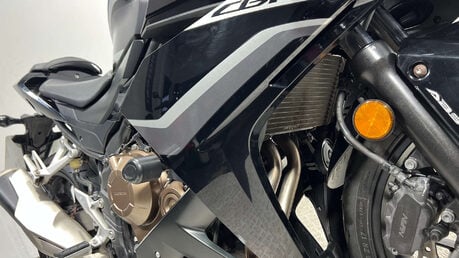 Honda CBR500R CBR 500 2018 9K NEW MOT WARRANTY SERVICED 500CC A2 19