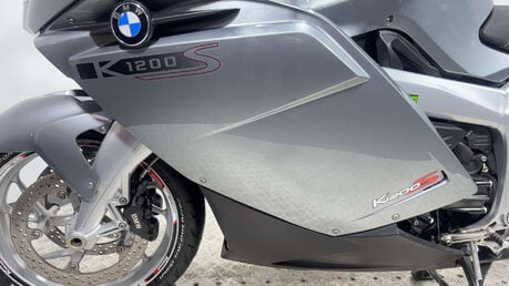 BMW K1200S 2005 25K GREAT CONDITION AKRAPOVIC EXHAUST SERVICED 1200CC 18