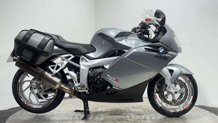 BMW K1200S 2005 25K GREAT CONDITION AKRAPOVIC EXHAUST SERVICED 1200CC