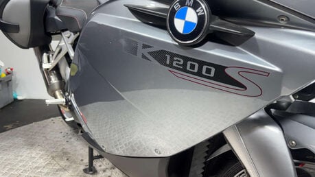 BMW K1200S 2005 25K GREAT CONDITION AKRAPOVIC EXHAUST SERVICED 1200CC 23