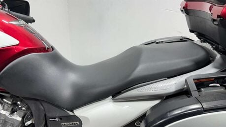 Honda XL 700 2010 23K FULL LUGGAGE ADVENTURE BIKE SERVICED / WARRANTY 12