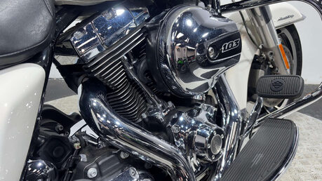 Harley-Davidson Touring 1690 FLHRC ROAD KING CLASSIC 103 2014 33K MOT WARRANTY 9