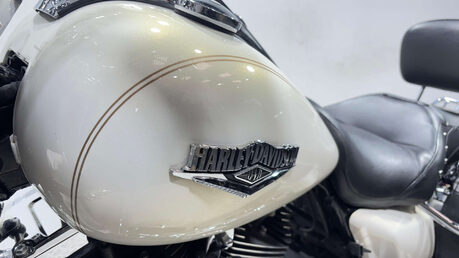 Harley-Davidson Touring 1690 FLHRC ROAD KING CLASSIC 103 2014 33K MOT WARRANTY 21