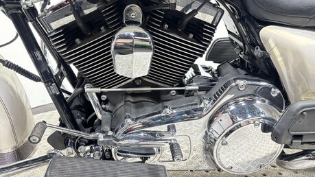 Harley-Davidson Touring 1690 FLHRC ROAD KING CLASSIC 103 2014 33K MOT WARRANTY 29