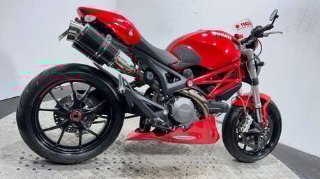 Ducati Monster 796 2011 11K STREETFIGHTER WARRANTY NEW MOT RIDES GREAT 2