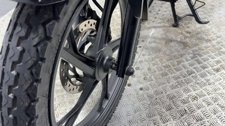 Honda CB 2022 8K NEW MOT WARRANTY 125CC COMMUTER LEARNER BIKE 32