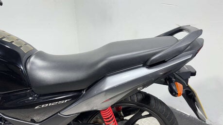 Honda CB 2022 8K NEW MOT WARRANTY 125CC COMMUTER LEARNER BIKE 25