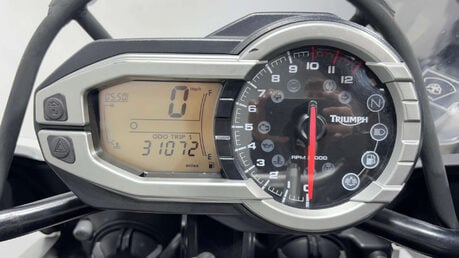 Triumph Explorer 1215 2012 31K LONG MOT SERVICED LUGGAGE ADVENTURE BIKE 34