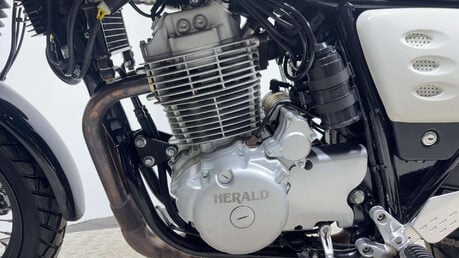 Herald Motor Co Classic 2020 1K NEW MOT WARRANTY RETRO BIKE 400CC 32