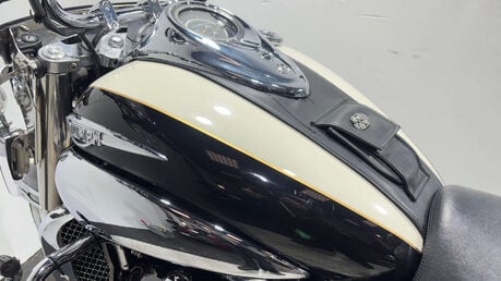 Triumph Rocket 3 2.3 LITRE 2009 14K MOT NOVEMBER 2026 NEW TYRES CRUISER BIKE 24