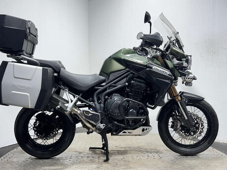 Triumph Explorer 1215 XC Adventure bike fully kitted mot warranty